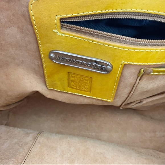 Handcrafted Alexandro Yeo Tooled Yellow Purse - Picture 8 of 9